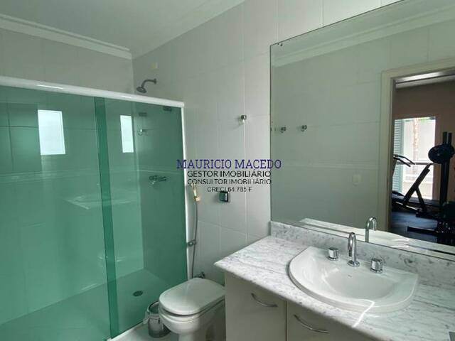 Casa para Venda em Santana de Parnaíba - 5