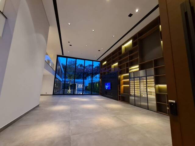 #1542 - Casa para Venda em Santana de Parnaíba - SP