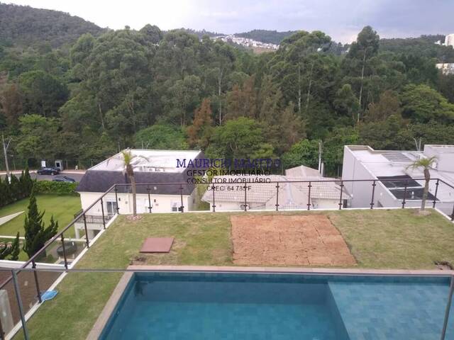 #1544 - Casa para Venda em Santana de Parnaíba - SP