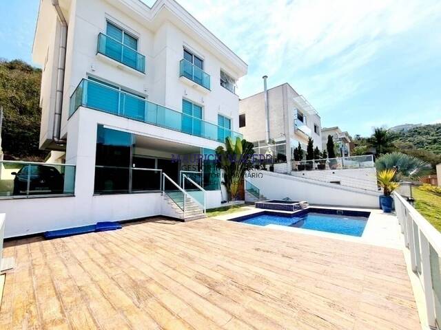 Casa para Venda em Santana de Parnaíba - 4