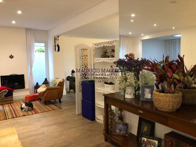Casa para Venda em Santana de Parnaíba - 4