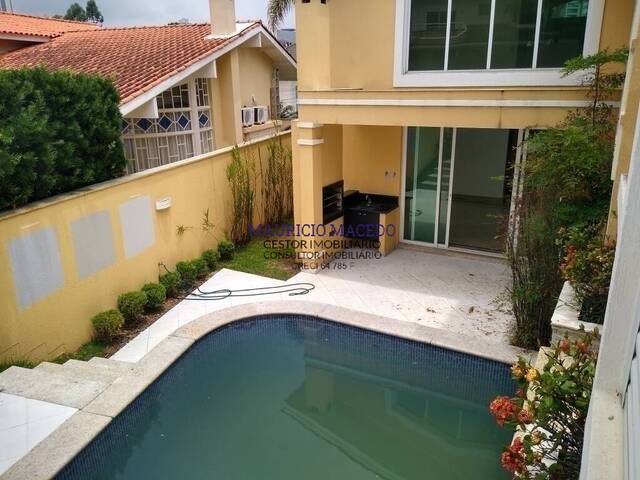 #1556 - Casa para Venda em Santana de Parnaíba - SP