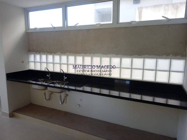 #1564 - Casa para Venda em Santana de Parnaíba - SP