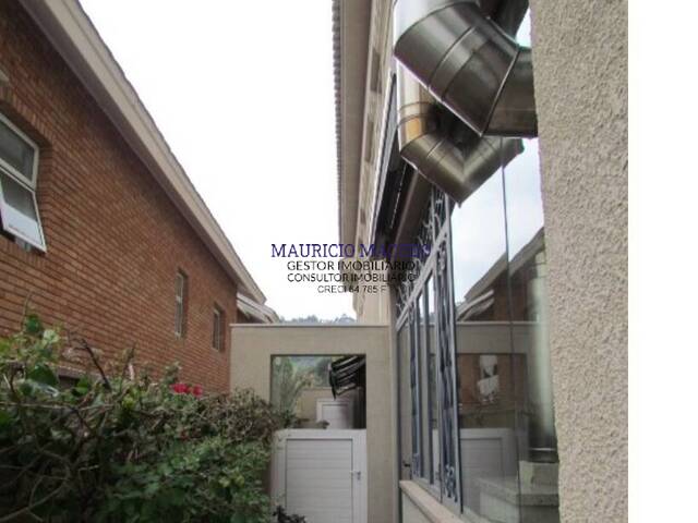 #1589 - Casa para Venda em Santana de Parnaíba - SP