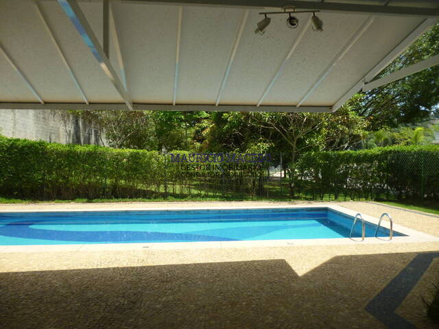 Casa para Locação em Santana de Parnaíba - 2