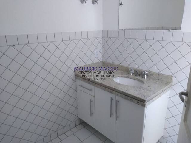 Casa para Venda em Santana de Parnaíba - 4