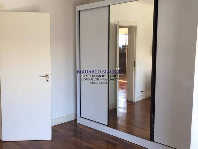 Casa para Venda em Santana de Parnaíba - 4