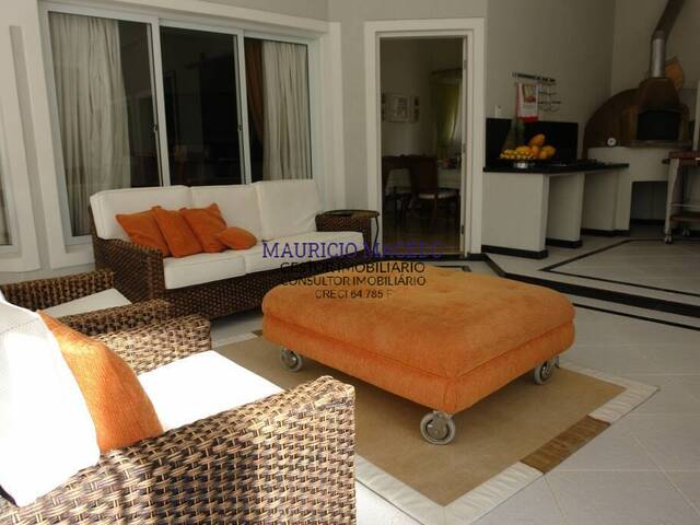 Casa para Venda em Santana de Parnaíba - 5