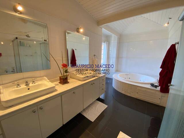 Casa para Venda em Santana de Parnaíba - 2