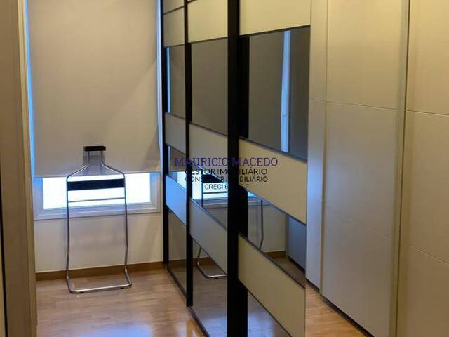 #1614 - Casa para Venda em Santana de Parnaíba - SP