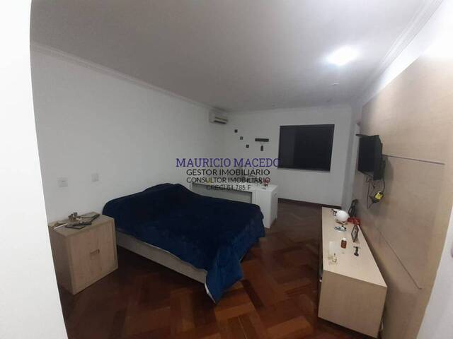 Casa para Venda em Santana de Parnaíba - 4