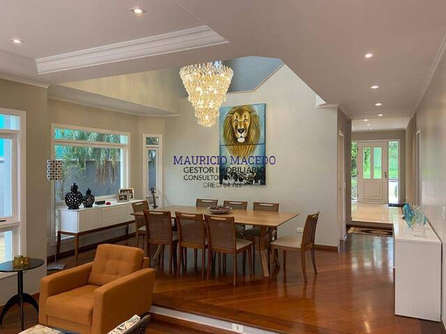 #1620 - Casa para Venda em Santana de Parnaíba - SP