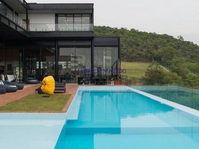#1643 - Casa para Venda em Santana de Parnaíba - SP