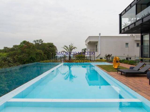 #1643 - Casa para Venda em Santana de Parnaíba - SP