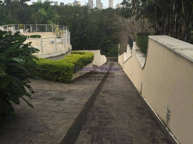 #1646 - Casa para Venda em Santana de Parnaíba - SP