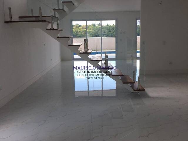 #1674 - Casa para Venda em Santana de Parnaíba - SP