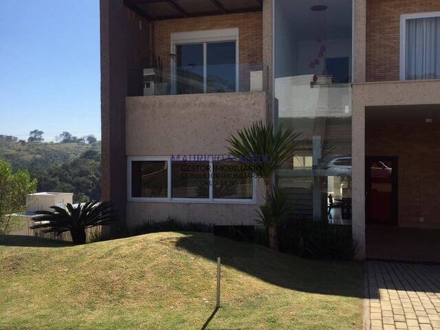 #1688 - Casa para Venda em Santana de Parnaíba - SP