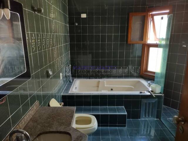 #1697 - Casa para Venda em Santana de Parnaíba - SP