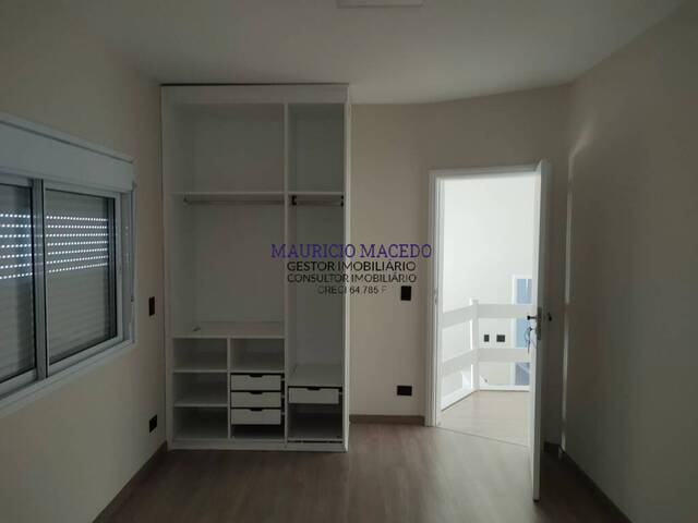 #1703 - Casa para Venda em Santana de Parnaíba - SP