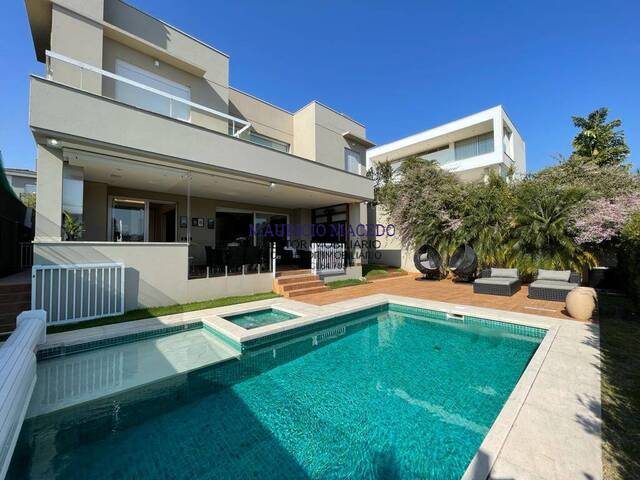 #1704 - Casa para Venda em Santana de Parnaíba - SP