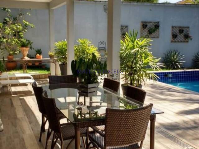 #1713 - Casa para Venda em Santana de Parnaíba - SP