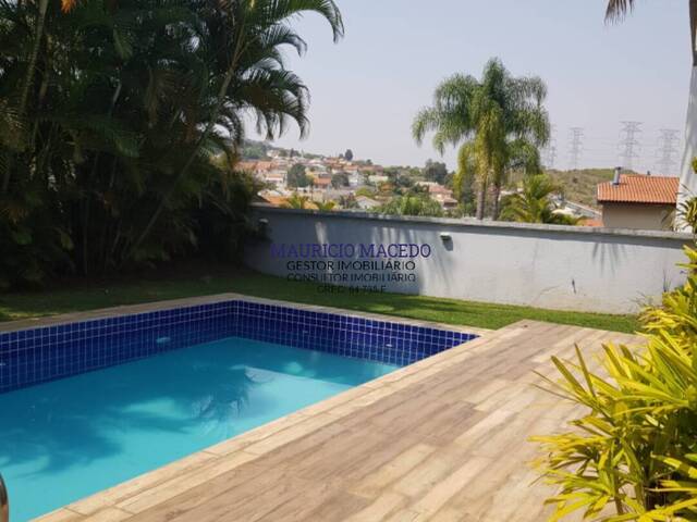 #1713 - Casa para Venda em Santana de Parnaíba - SP