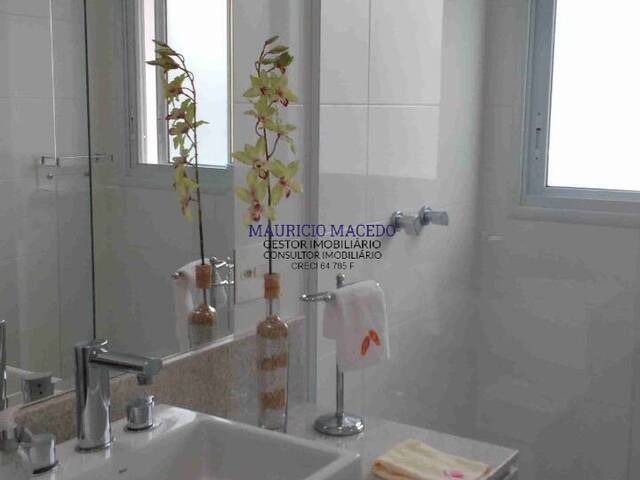 Casa para Venda em Santana de Parnaíba - 5