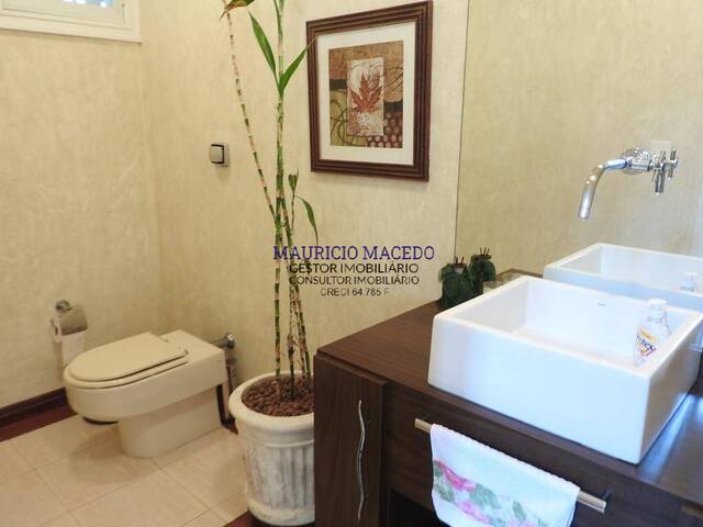 #1717 - Casa para Venda em Santana de Parnaíba - SP