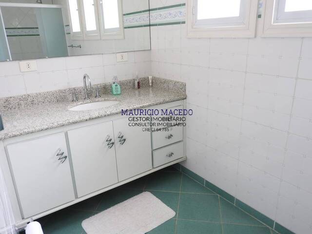 Casa para Venda em Santana de Parnaíba - 5