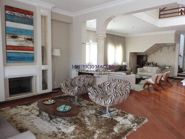 #1717 - Casa para Venda em Santana de Parnaíba - SP