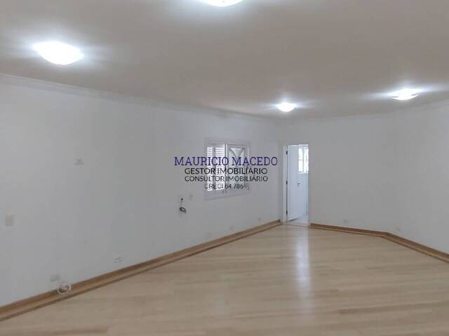 #1718 - Casa para Venda em Santana de Parnaíba - SP