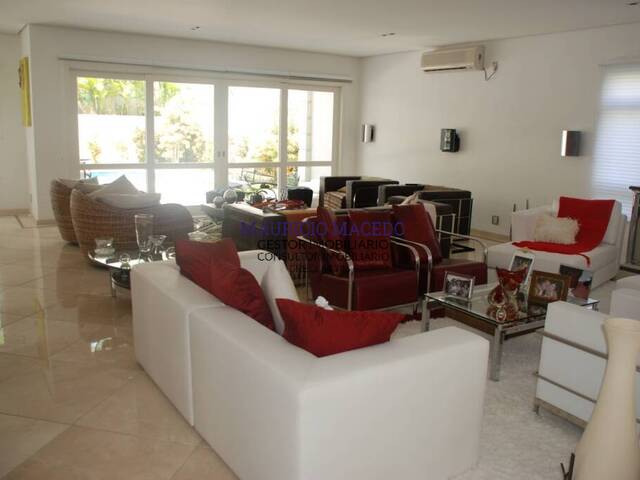 #1722 - Casa para Locação em Santana de Parnaíba - SP