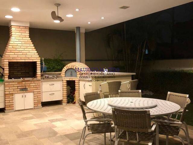 #1724 - Casa para Venda em Santana de Parnaíba - SP