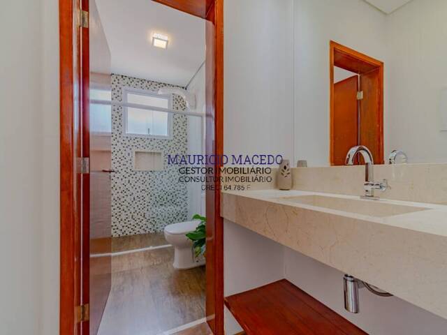Casa para Venda em Santana de Parnaíba - 5