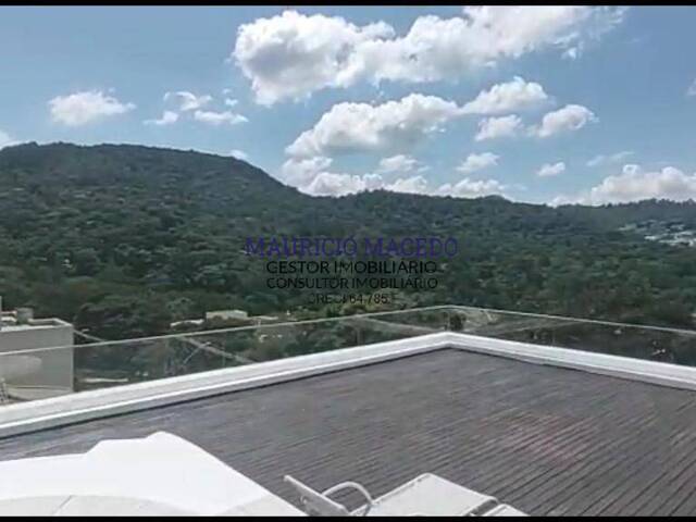 Casa para Venda em Santana de Parnaíba - 5