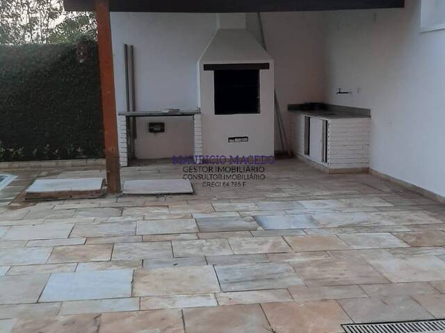 #1734 - Casa para Locação em Santana de Parnaíba - SP