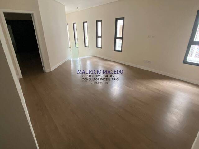 Casa para Venda em Santana de Parnaíba - 4