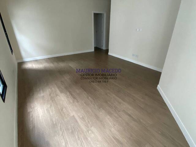 Casa para Venda em Santana de Parnaíba - 5