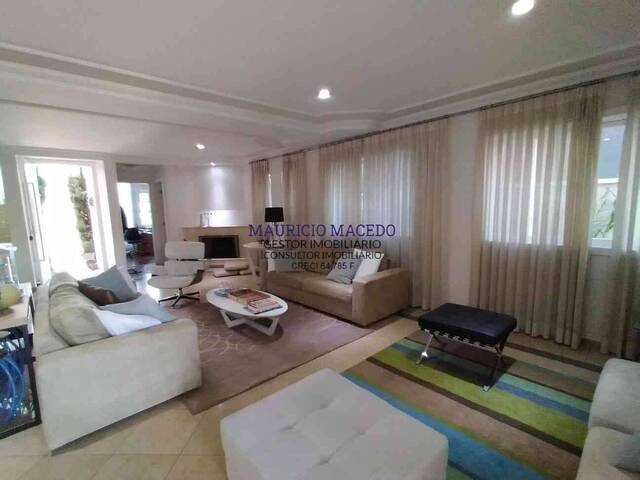 Casa para Venda em Santana de Parnaíba - 2