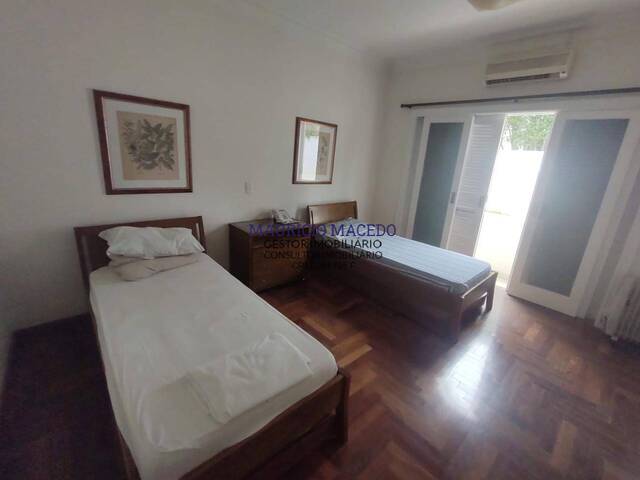 Casa para Venda em Santana de Parnaíba - 5