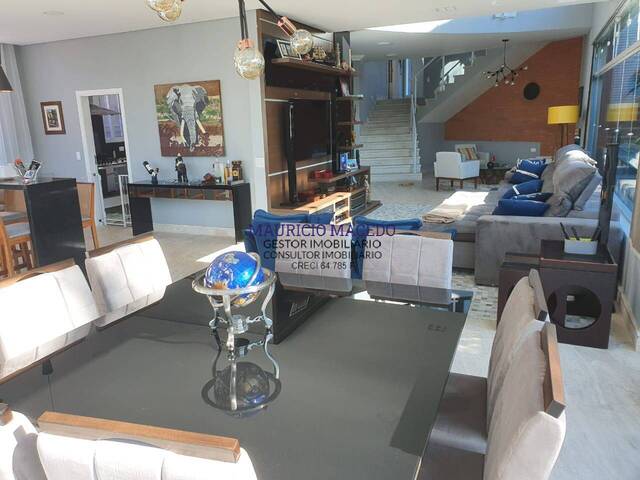 #1751 - Casa para Venda em Santana de Parnaíba - SP