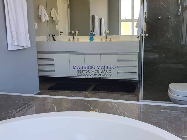 #1751 - Casa para Venda em Santana de Parnaíba - SP