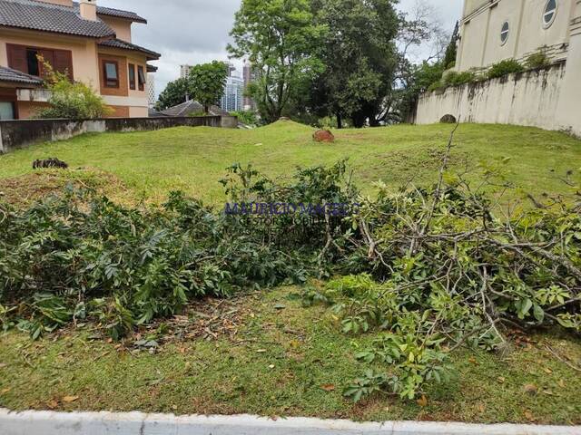 Terreno para Venda em Santana de Parnaíba - 4