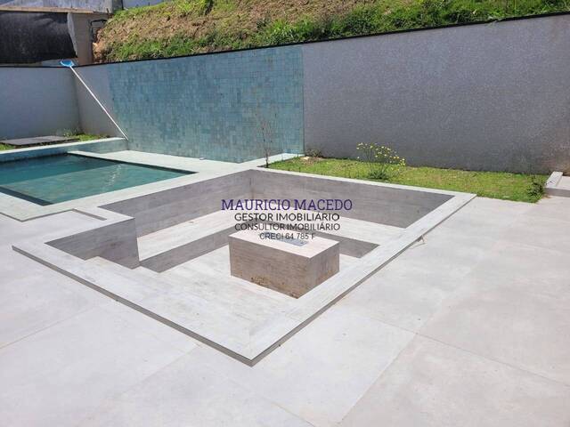 Casa para Venda em Santana de Parnaíba - 3