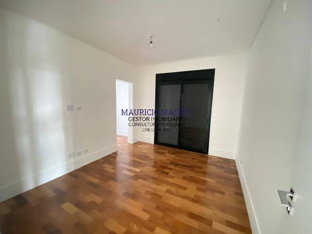 Casa para Venda em Santana de Parnaíba - 4
