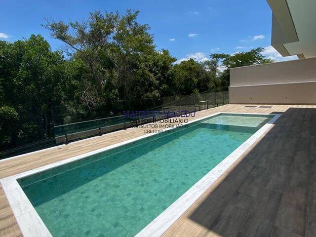 #1765 - Casa para Venda em Santana de Parnaíba - SP