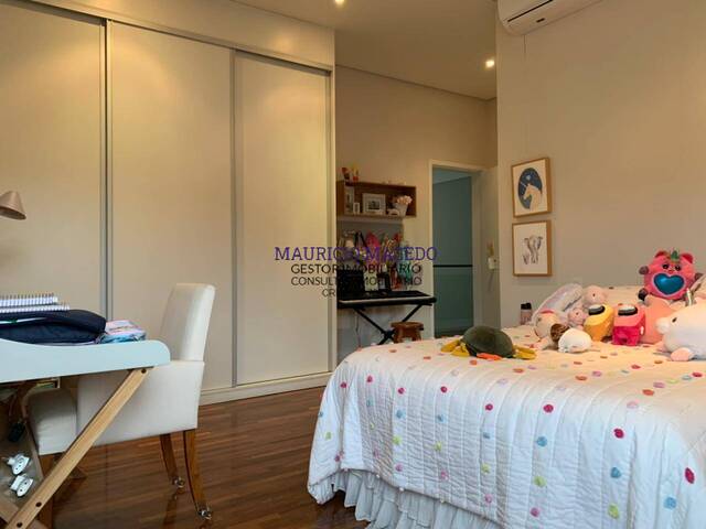 #1770 - Casa para Venda em Santana de Parnaíba - SP