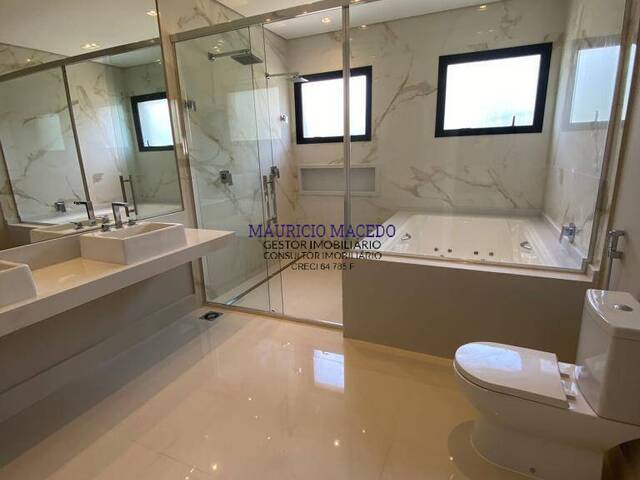 Casa para Venda em Santana de Parnaíba - 4