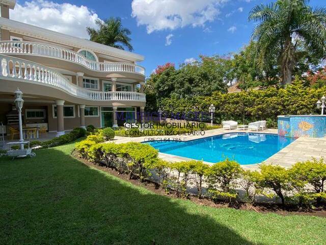 #1788 - Casa para Venda em Santana de Parnaíba - SP