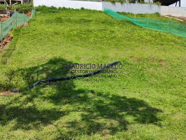 Terreno para Venda em Santana de Parnaíba - 2